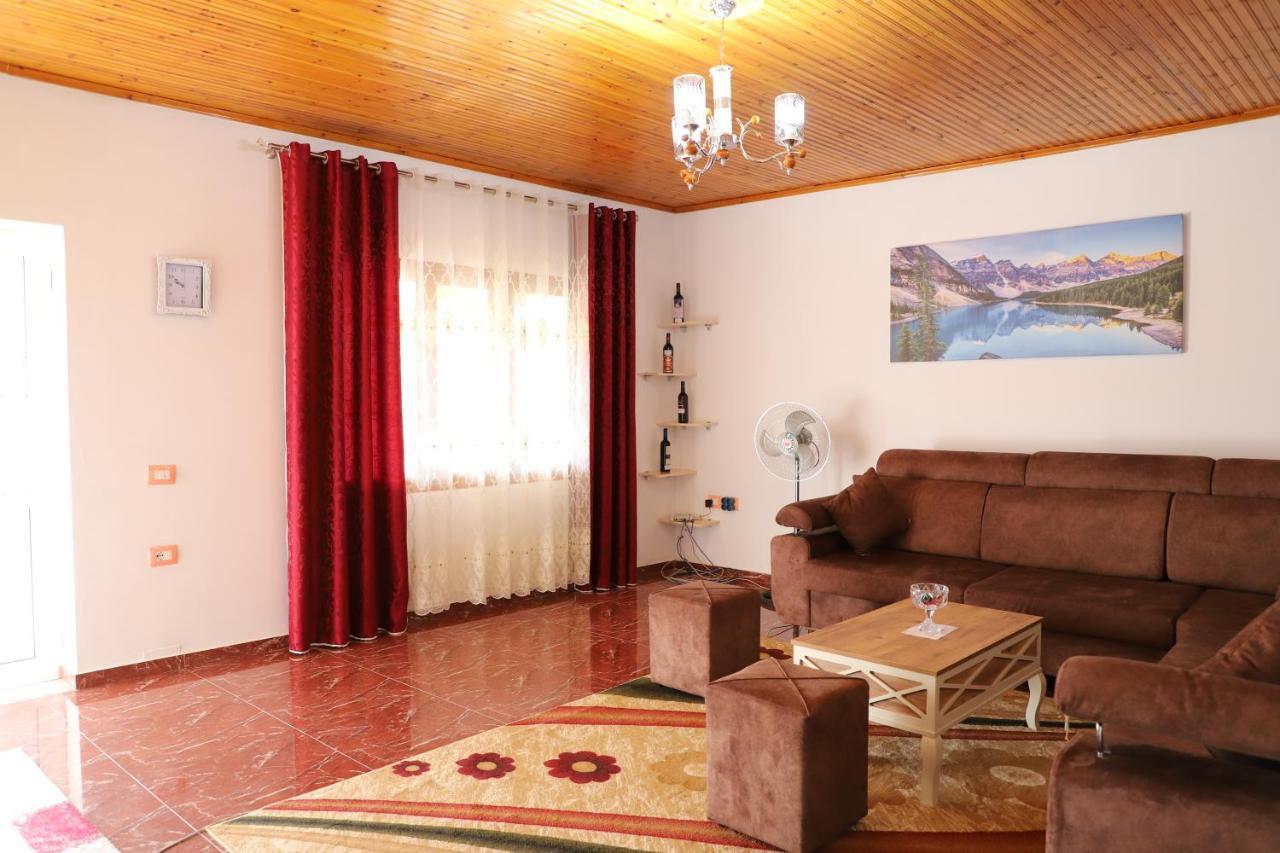 Villa Rexho Berat Buitenkant foto